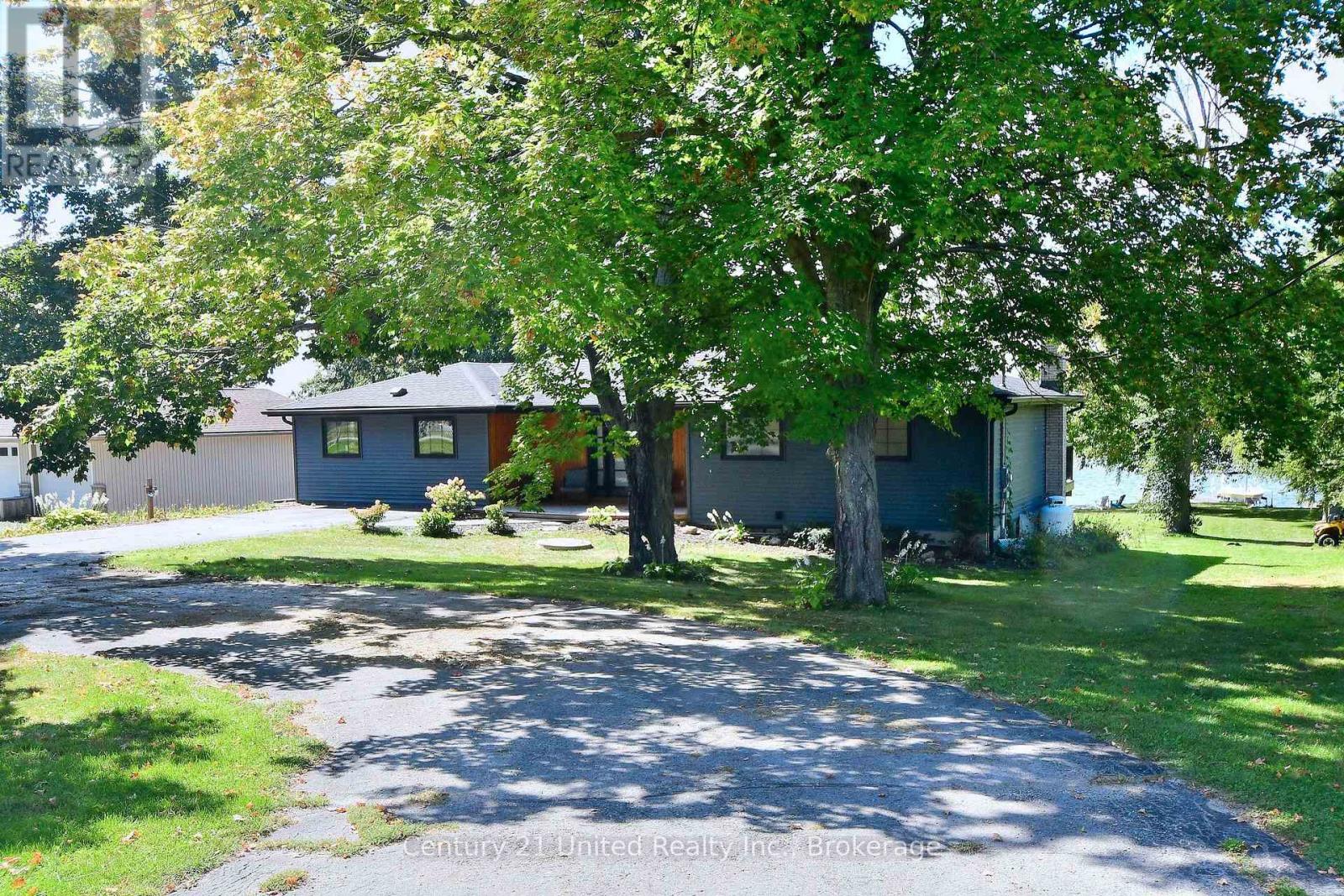 1915 PINEHURST AVENUE - 7