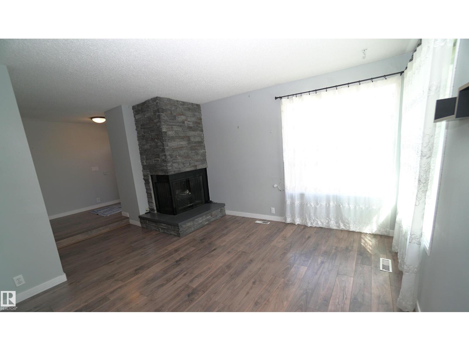 2672 89 ST NW - 12