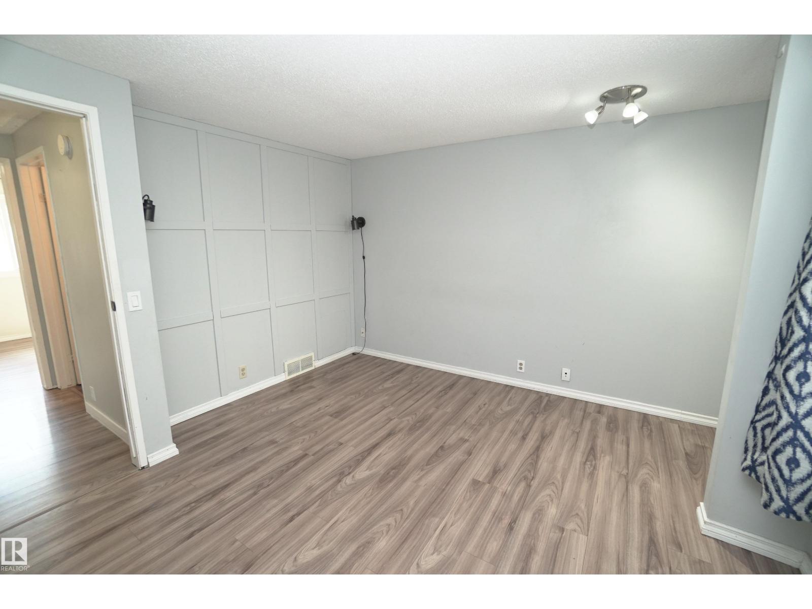 2672 89 ST NW - 17