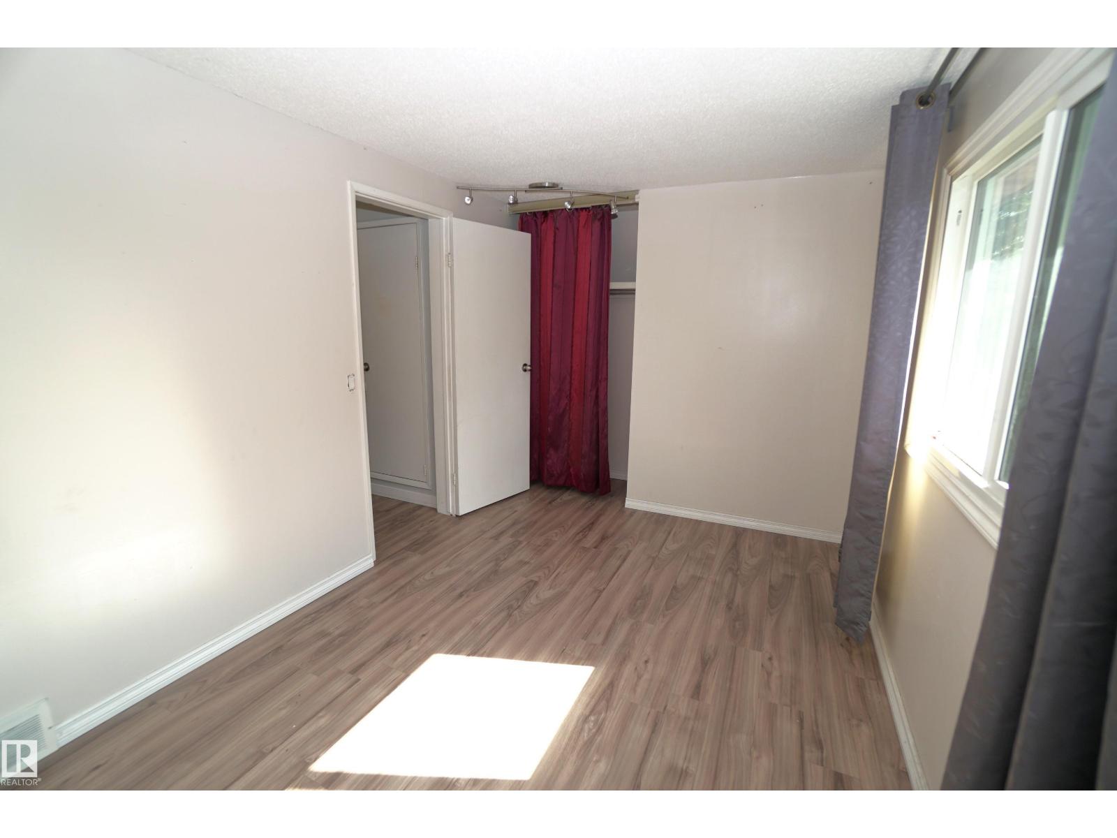 2672 89 ST NW - 19