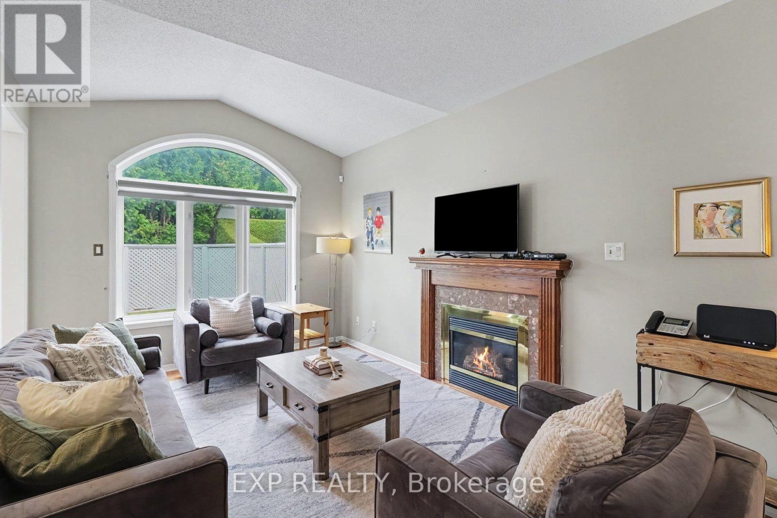 78 INSMILL CRESCENT N - 19