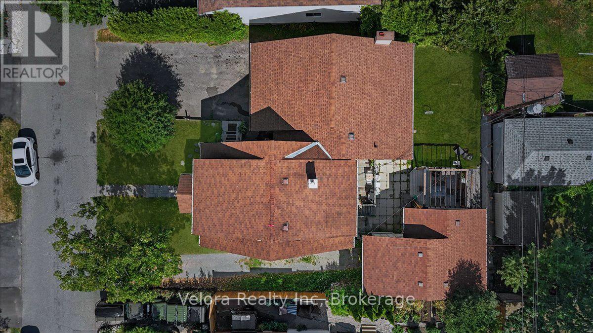 301 ZEPHYR AVENUE - Image 26