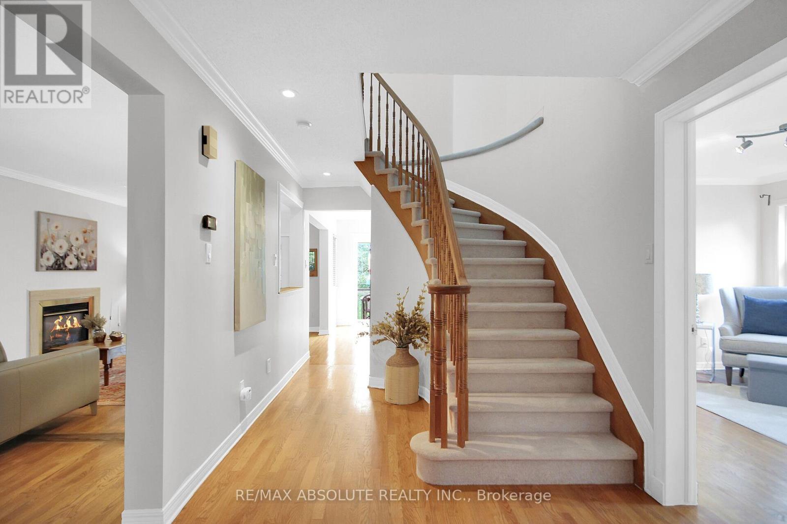 Hardwood Througout Main Level