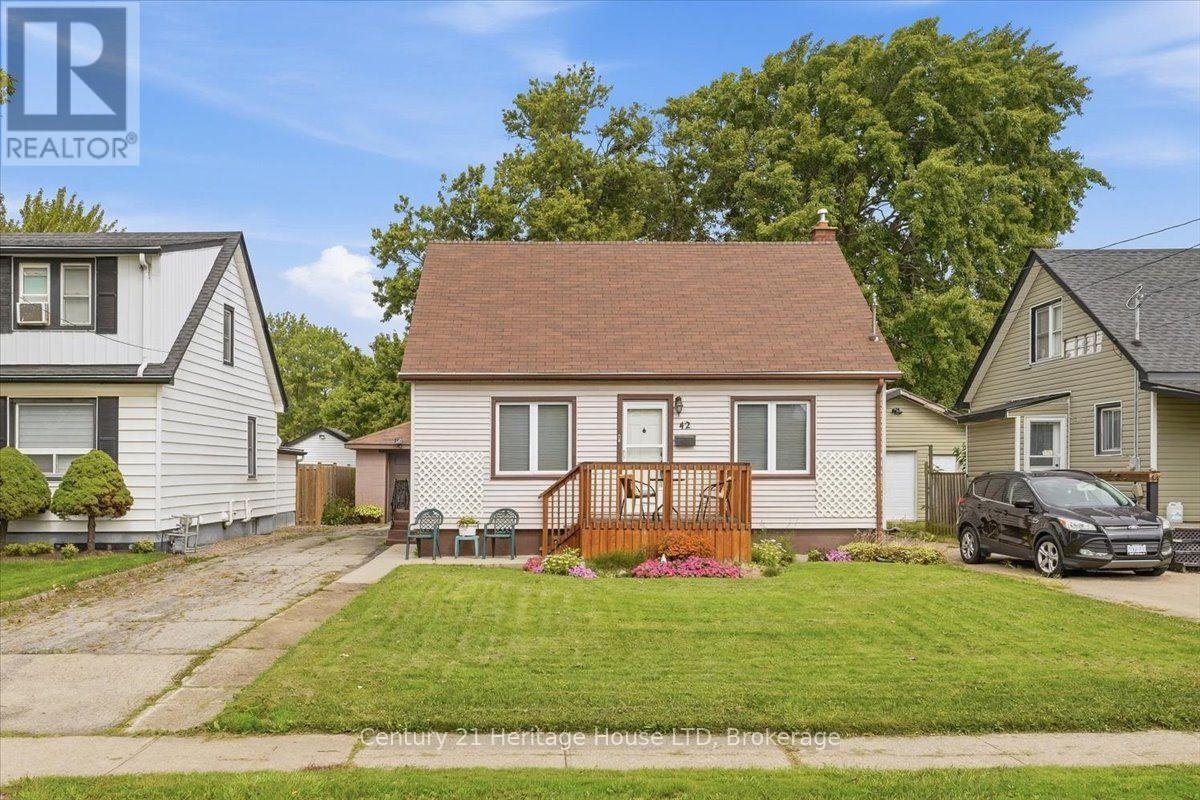 42 Lincoln Street, Welland (Broadway), Ontario, L3C5J1, Welland (Broadway), Ontario — photo 2 of 5