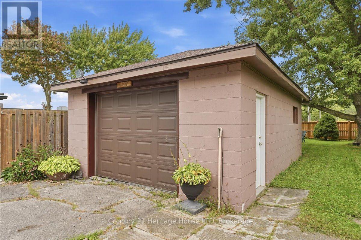 42 LINCOLN STREET - 6
