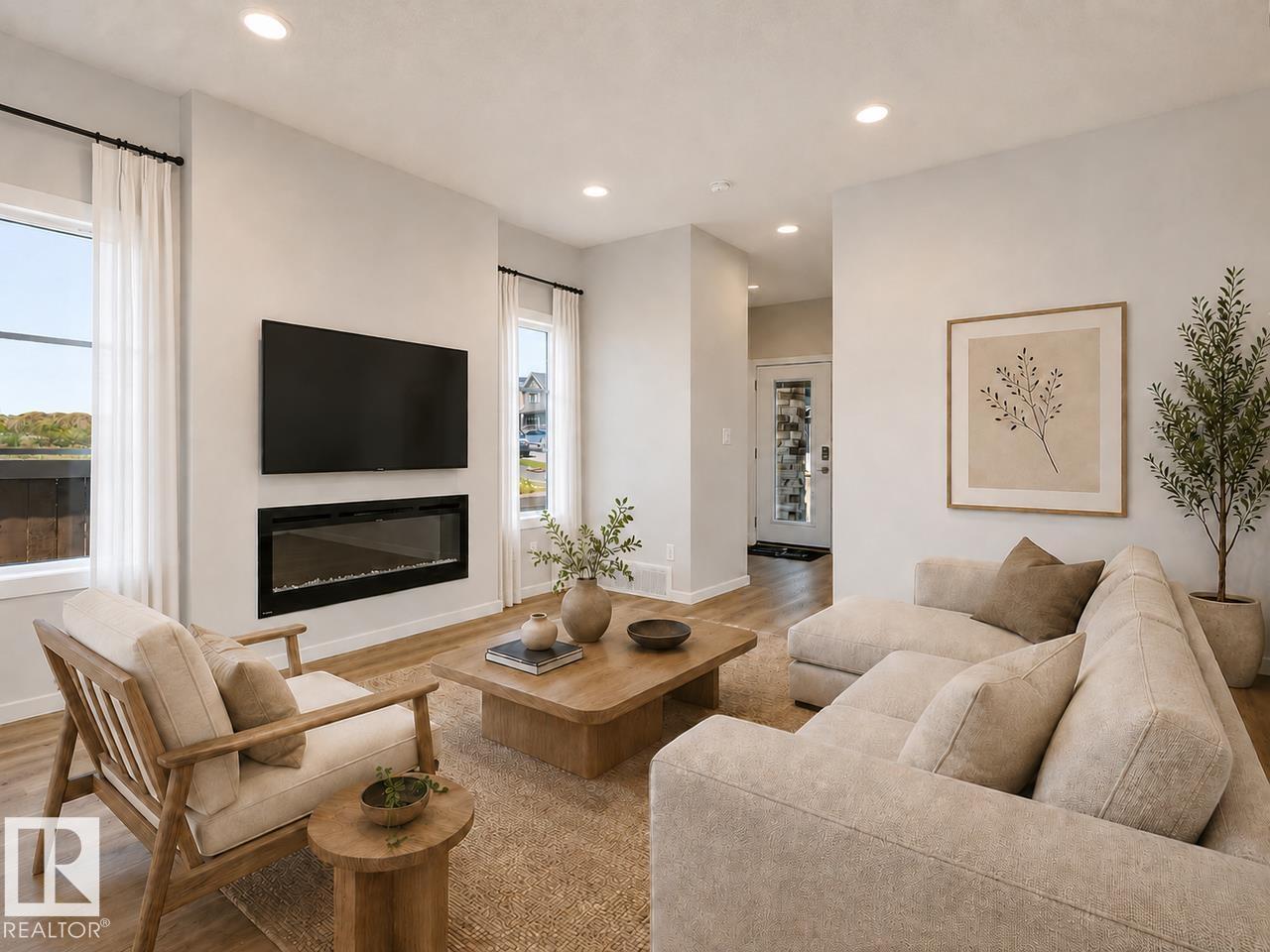 25 Parker Ln photo 3 — MLS® E4509443