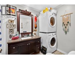 Kitchen - 4202 16 Avenue, Vernon, BC V1T6P1 Photo 12