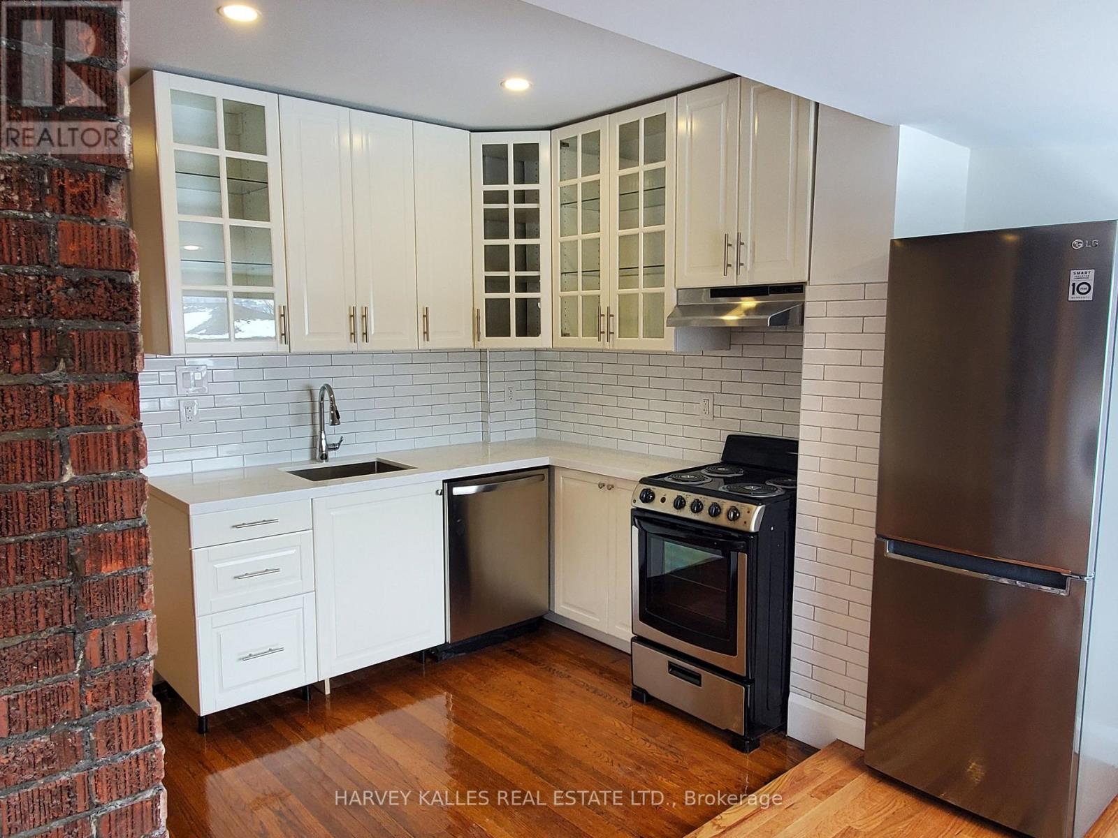 UPPER - 28 WINONA DRIVE, Toronto (Wychwood) — photo 4