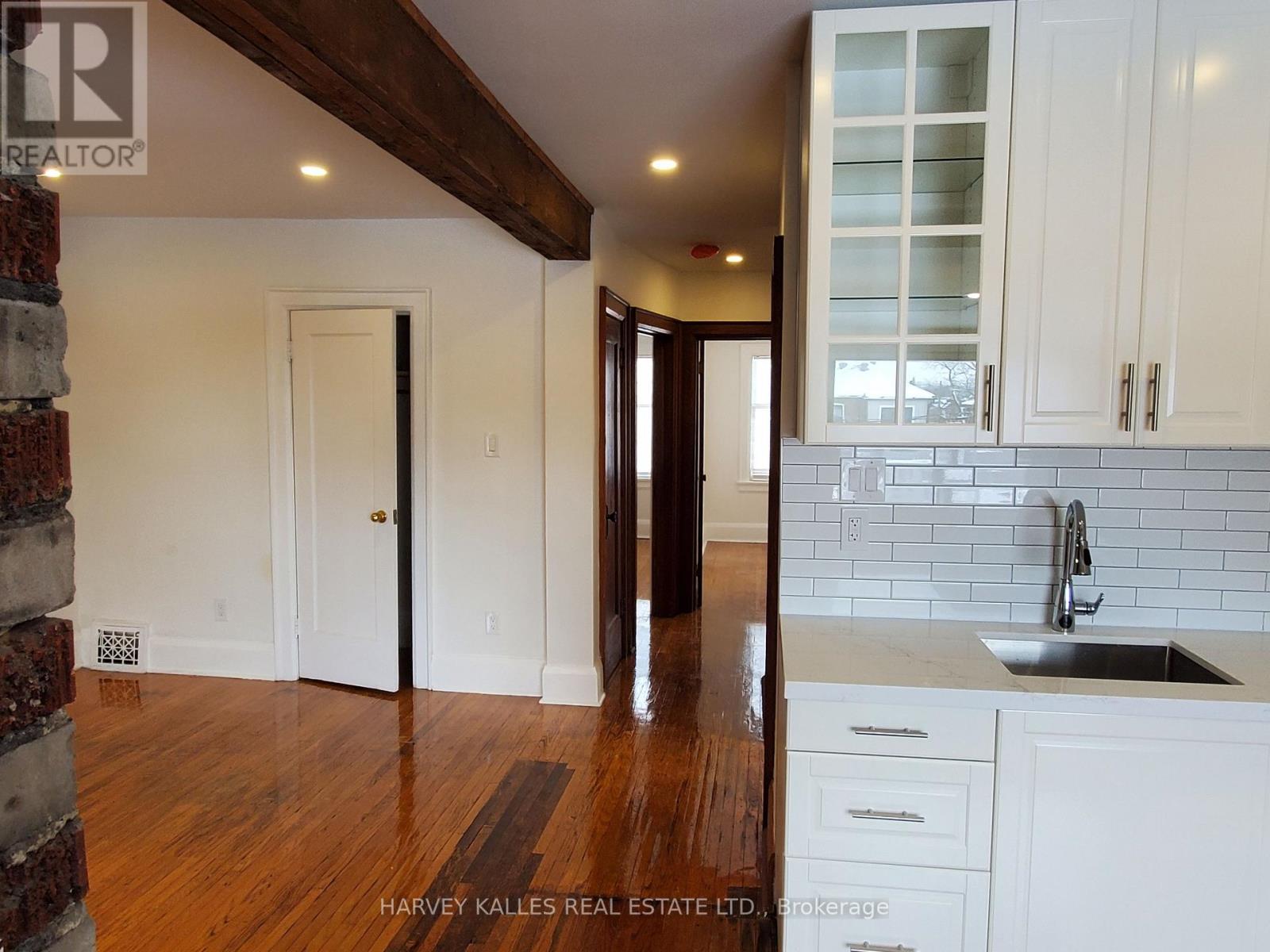 UPPER - 28 WINONA DRIVE, Toronto (Wychwood) — photo 5