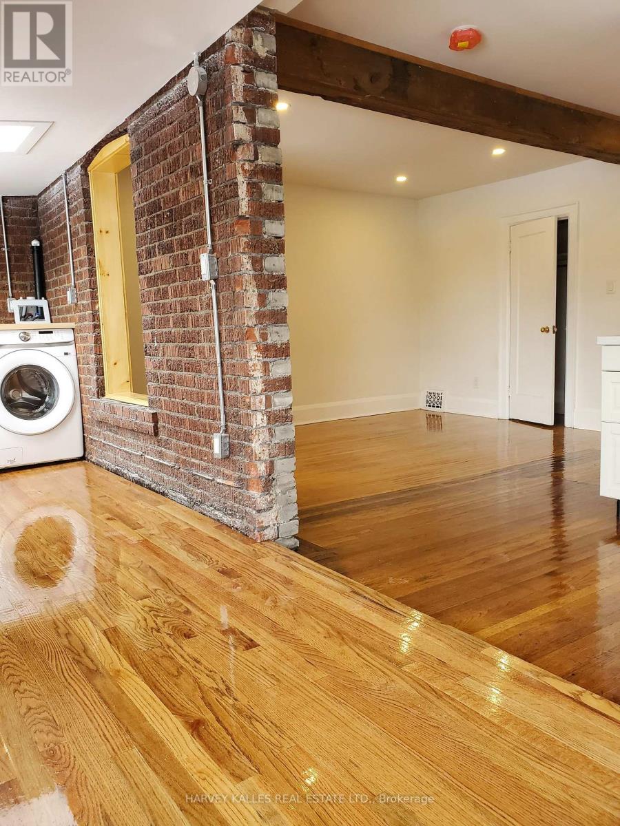 UPPER - 28 WINONA DRIVE, Toronto (Wychwood) — photo 7