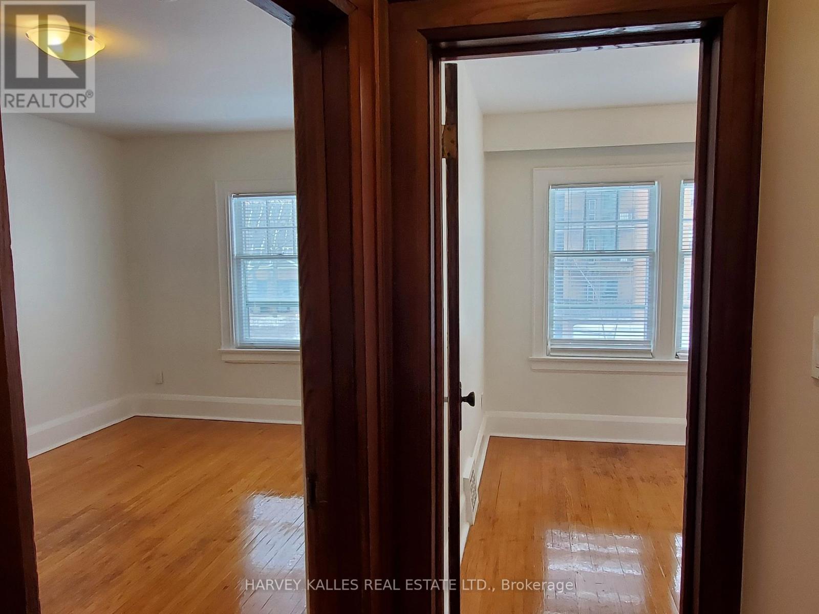 UPPER - 28 WINONA DRIVE, Toronto (Wychwood) — photo 9