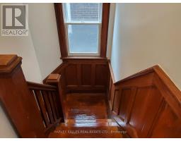 Upper - 28 Winona Drive, Toronto, ON M6G3S6 Photo 14