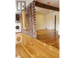 Upper - 28 Winona Drive, Toronto, ON M6G3S6 Photo 7