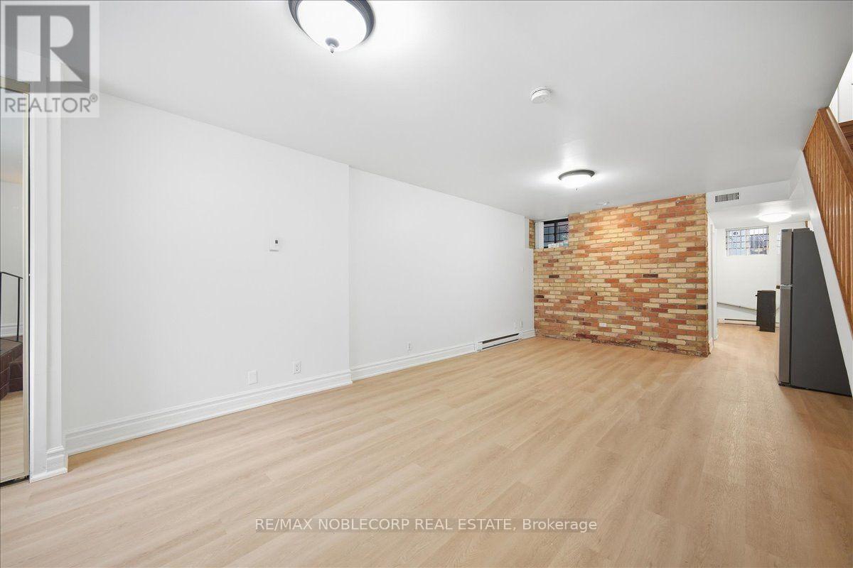 SUITE 1 - 96 GRANBY STREET, Toronto (Church-Yonge Corridor) — photo 8