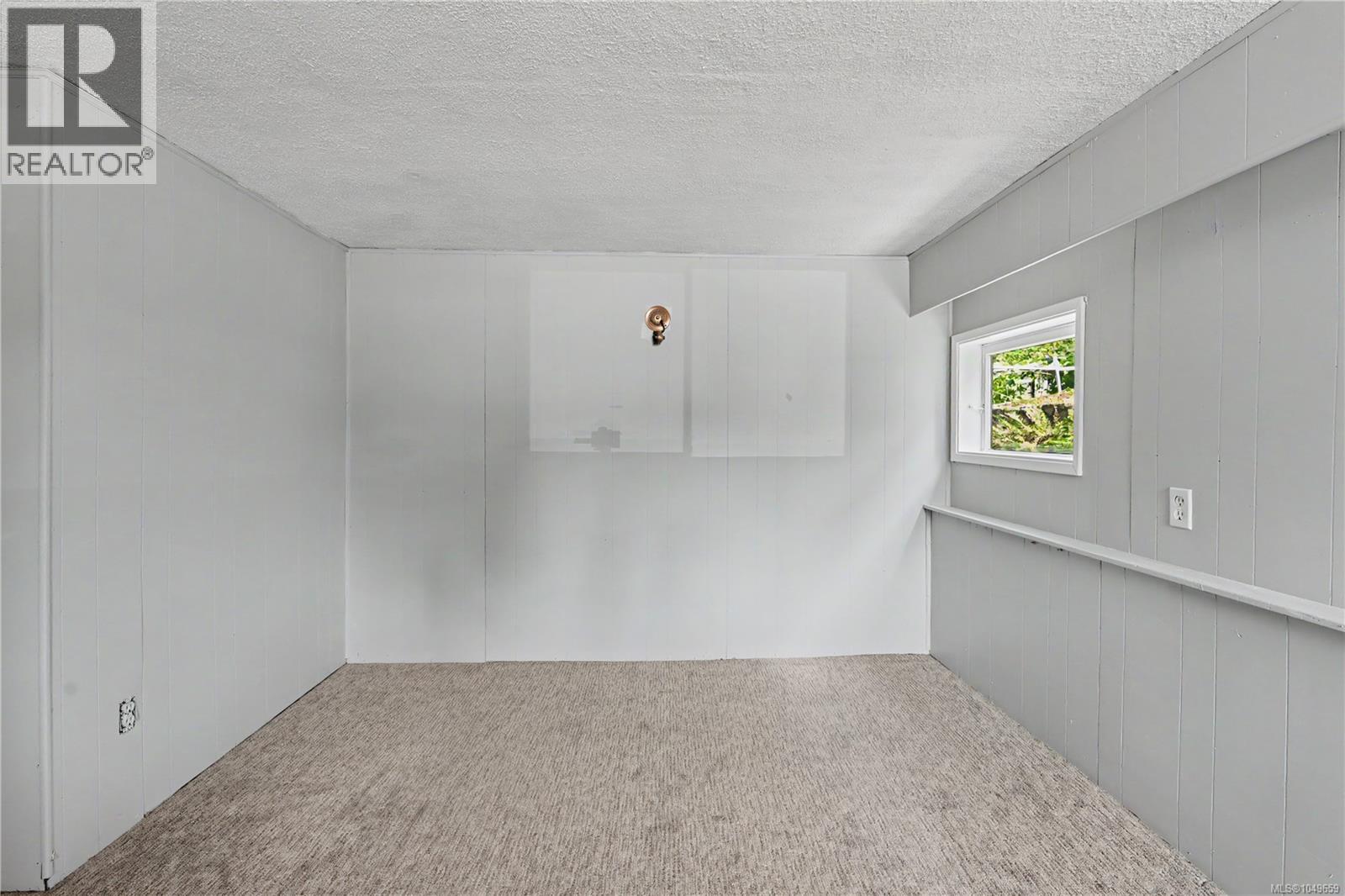 244 Regina Ave - 36