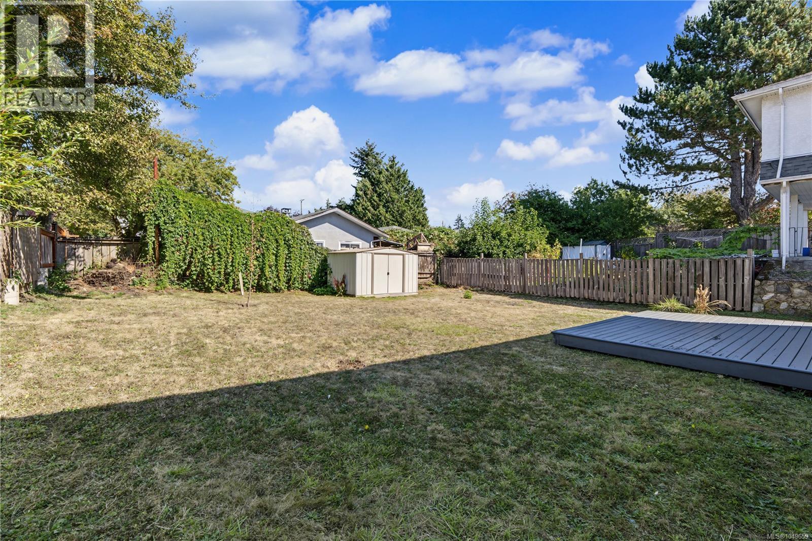  244 Regina Avenue, Saanich