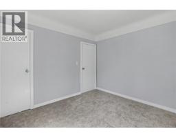 244 Regina Ave, Saanich, BC V8Z1J5 Photo 19