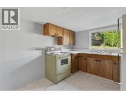 244 Regina Ave, Saanich, BC V8Z1J5 Photo 25