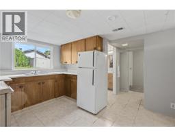244 Regina Ave, Saanich, BC V8Z1J5 Photo 26