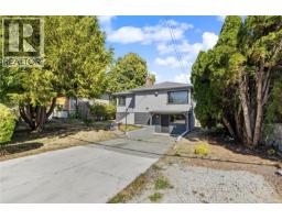 244 Regina Ave, Saanich, BC V8Z1J5 Photo 39