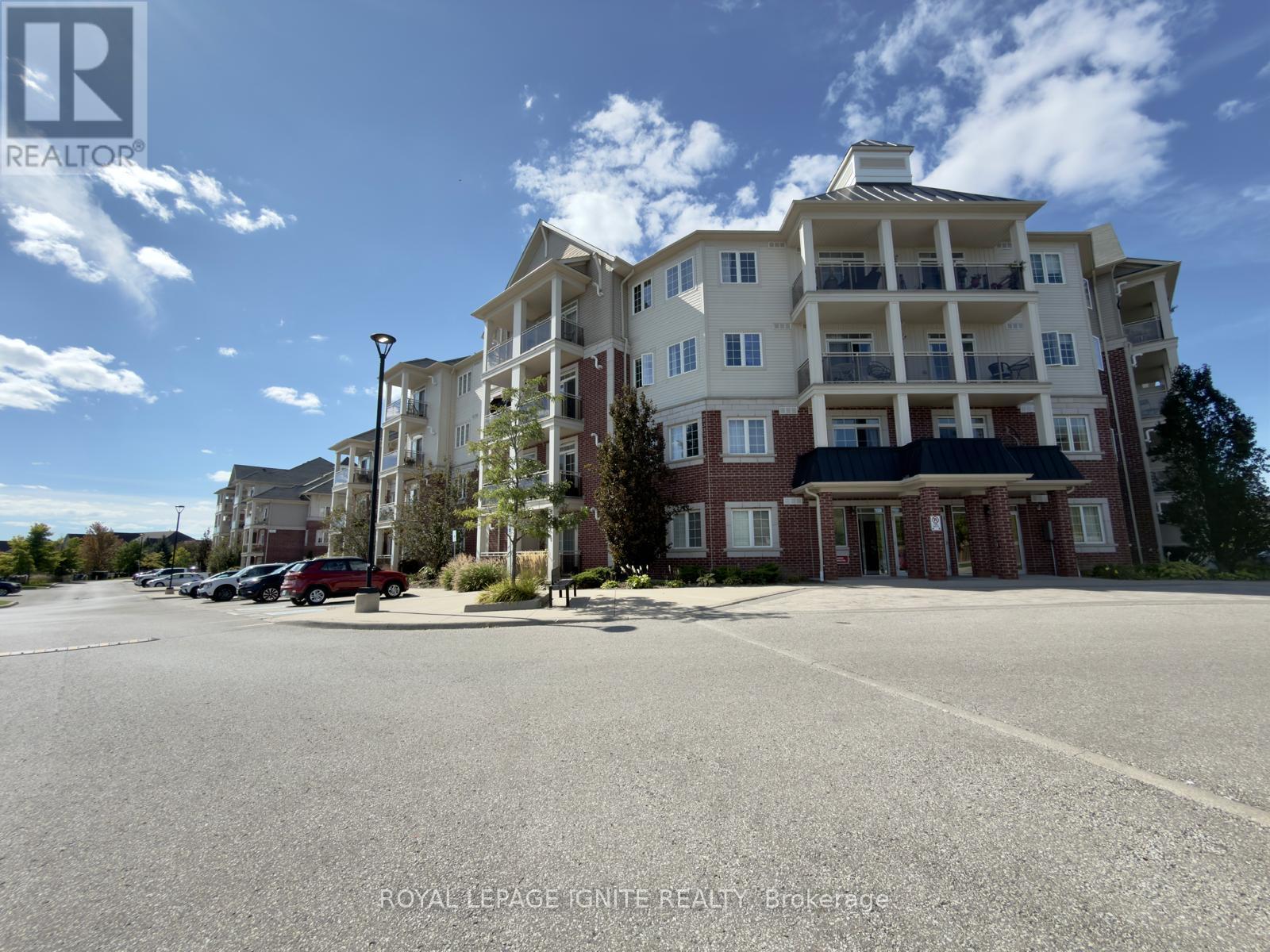 226 - 80 ASPEN SPRINGS DRIVE, Clarington (Bowmanville)
