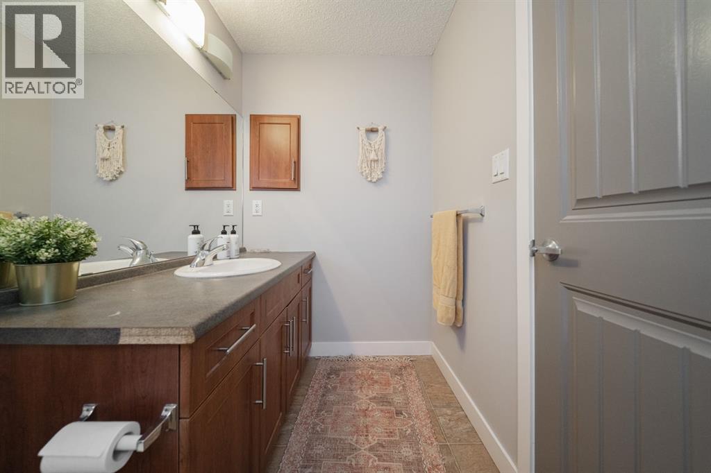 204 Sparrow Hawk Drive, Fort McMurray