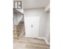 18 Halldorson Avenue, Aurora, ON L4G7Z2 Photo 6