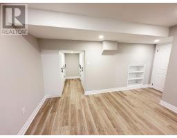 18 Halldorson Avenue, Aurora, ON L4G7Z2 Photo 9