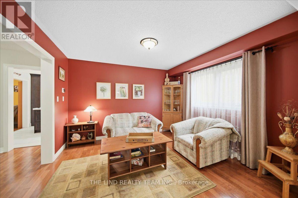 103 ALLENVALE DRIVE, Aurora (Aurora Highlands) — photo 9