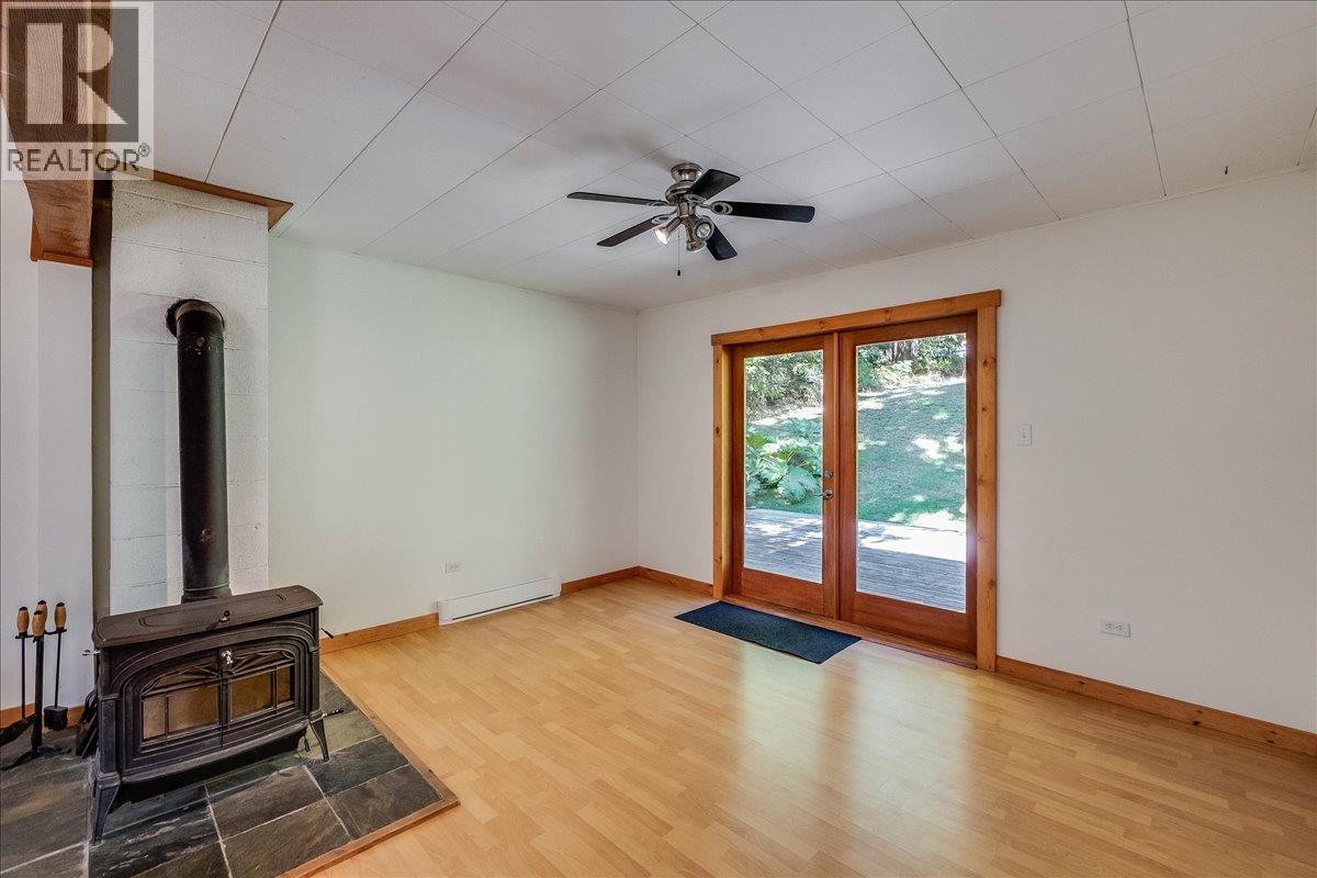 7641 3A Highway, Balfour