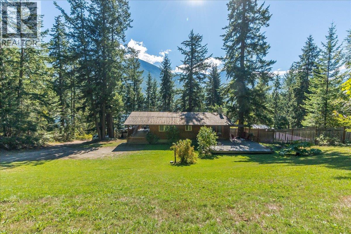 7641 3A Highway, Balfour