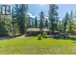 7641 3a Highway, Balfour, BC V1L6N1 Photo 47