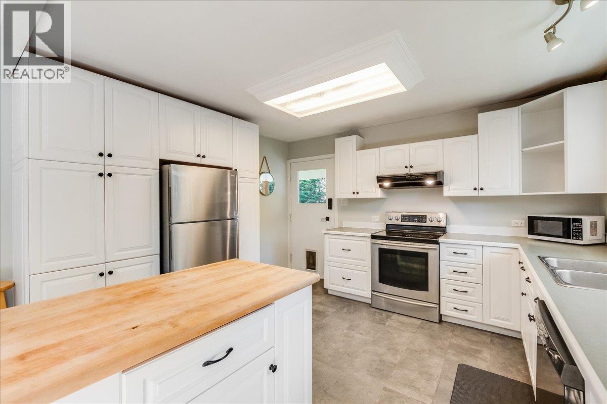 7641 3A Highway, Balfour