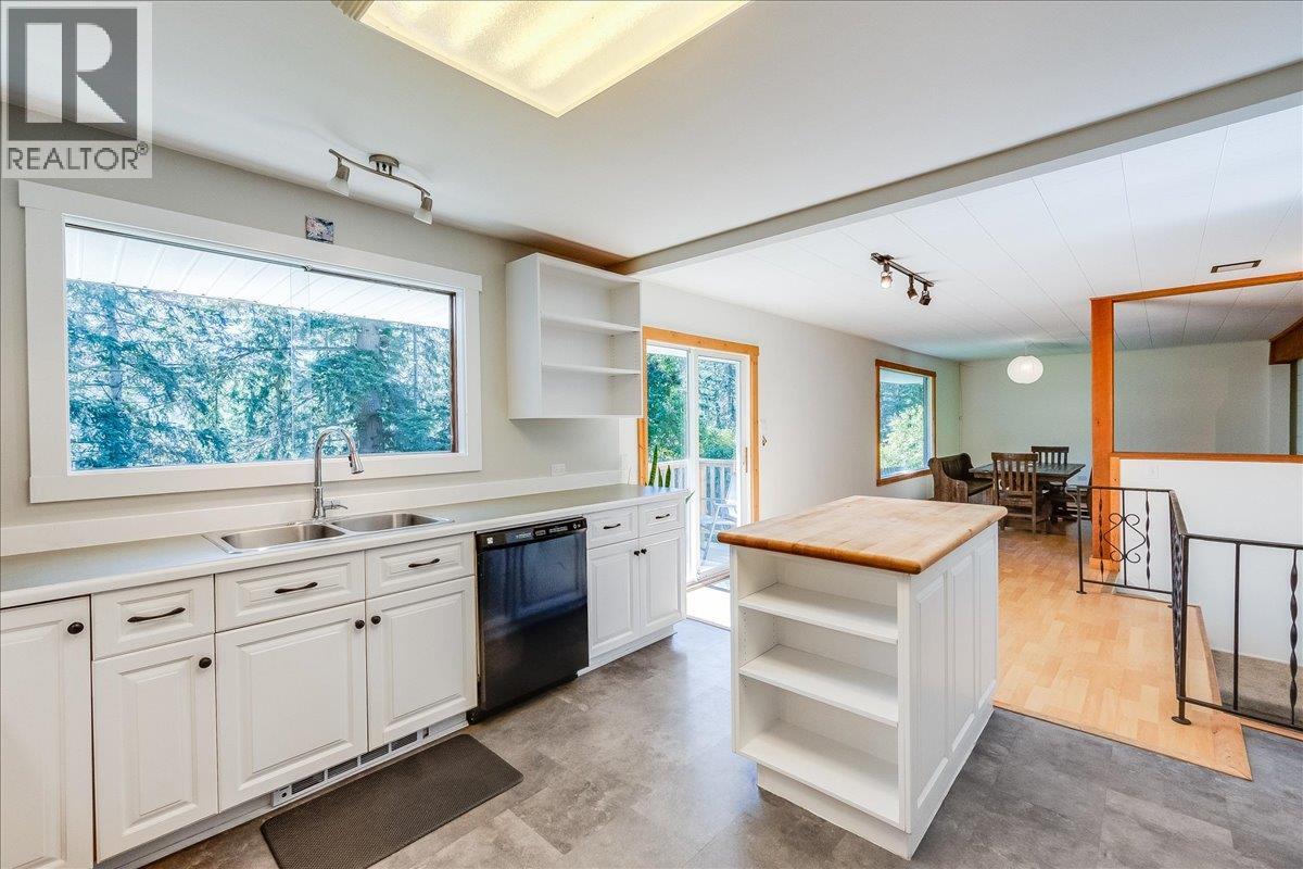 7641 3A Highway, Balfour