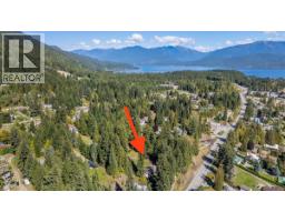 Family room - 7641 3a Highway, Balfour, BC V1L6N1 Photo 6