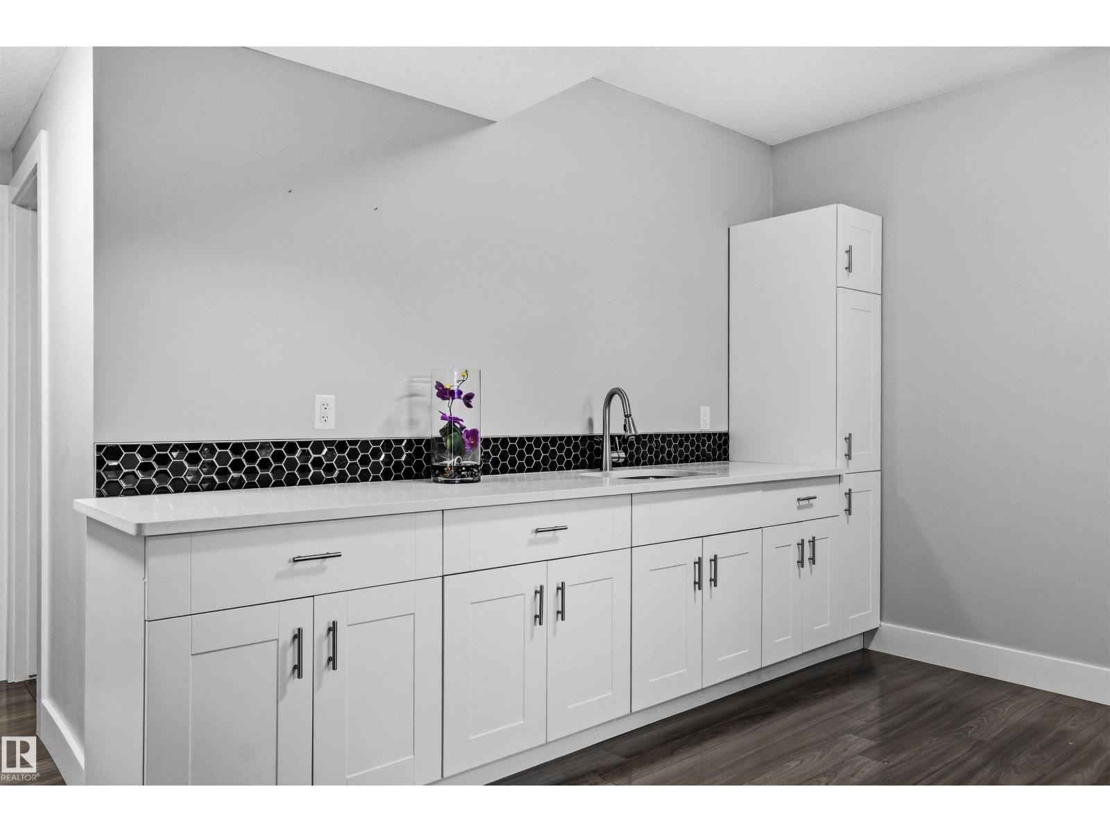 9945 78 ST NW - 33