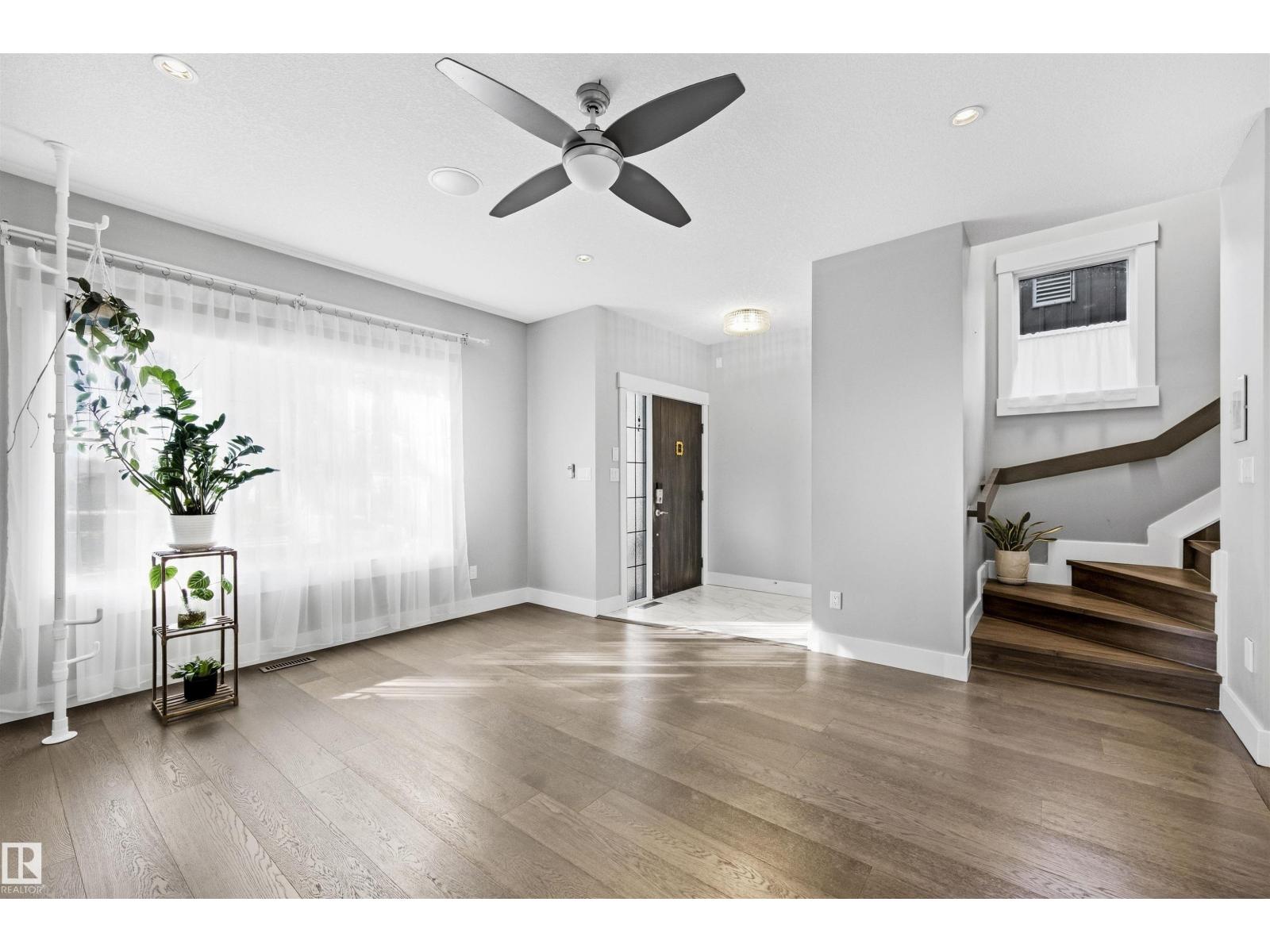 9945 78 ST NW - 7