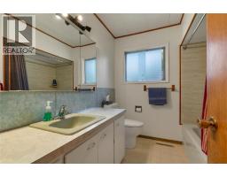 12310 Kalavista Drive, Coldstream, BC V1B1K5 Photo 39