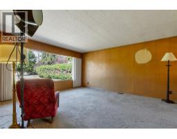 Dining room - 12310 Kalavista Drive, Coldstream, BC V1B1K5 Photo 9