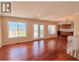Kitchen - 4016 Pebble Beach Drive, Osoyoos, BC V0H1V4 Photo 6