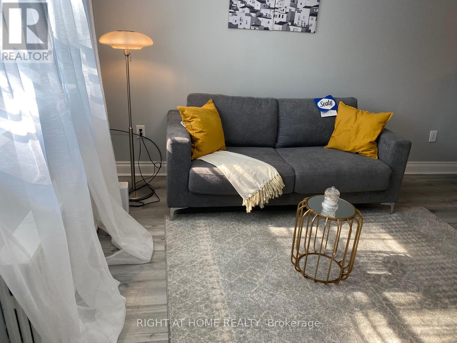 4 - 11 DONALD AVENUE, Toronto (Caledonia-Fairbank) — photo 5