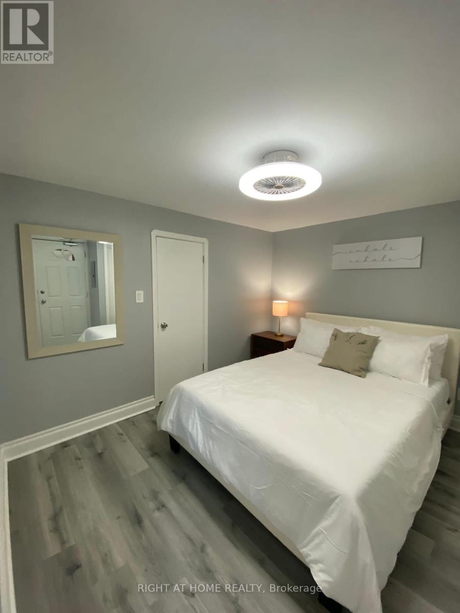 4 - 11 DONALD AVENUE, Toronto (Caledonia-Fairbank) — photo 8