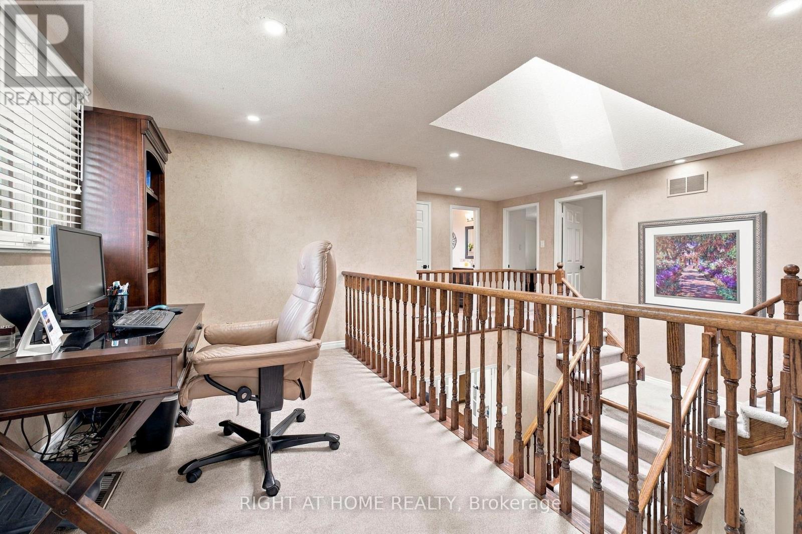 20 MOWAT COURT - 35