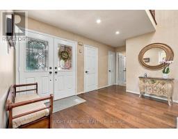 Family room - 20 Mowat Court, Brampton, ON L6Z3E6 Photo 6