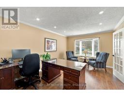 Primary Bedroom - 20 Mowat Court, Brampton, ON L6Z3E6 Photo 9
