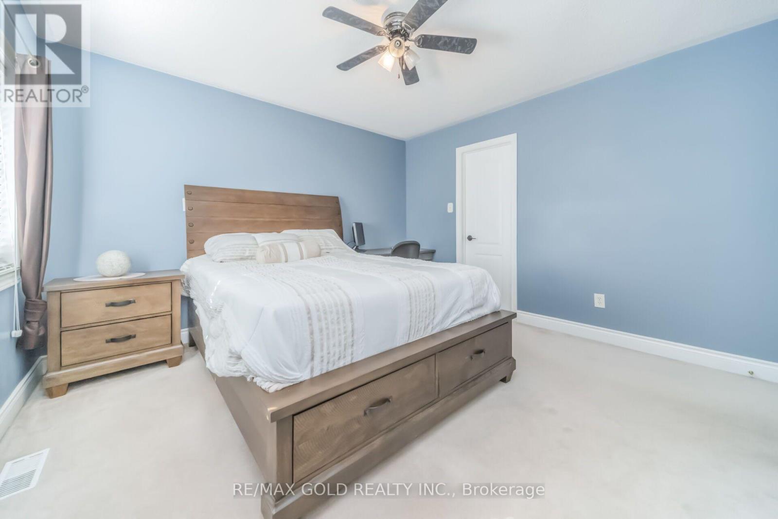15 NEWARK WAY - 22
