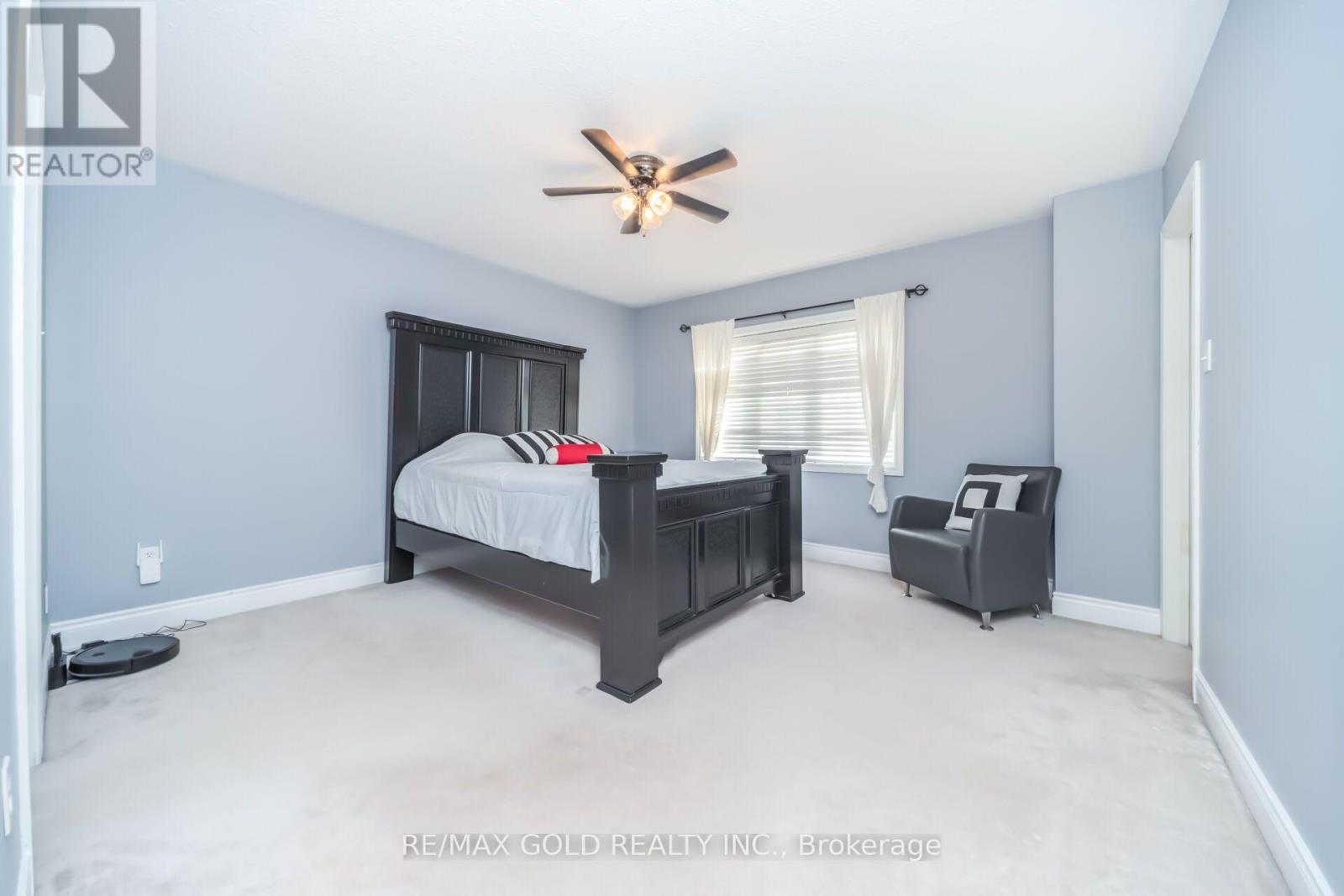 15 NEWARK WAY - 23