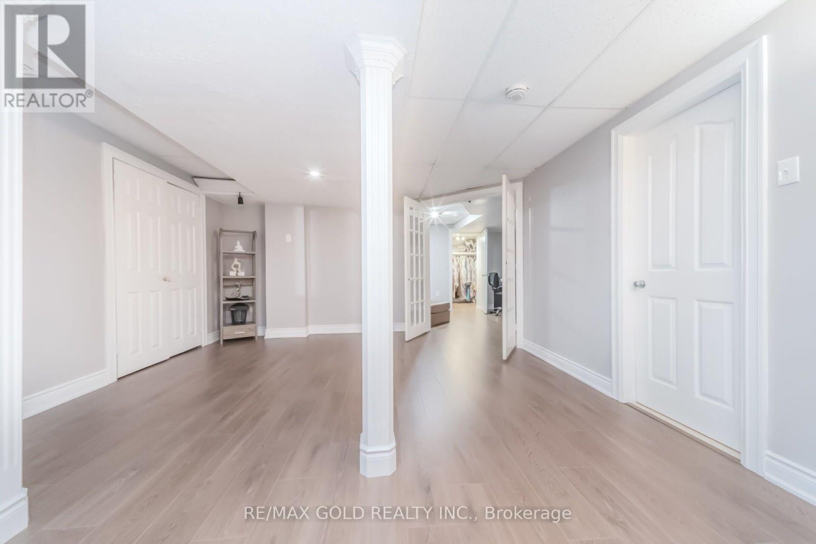 15 NEWARK WAY - Image 33