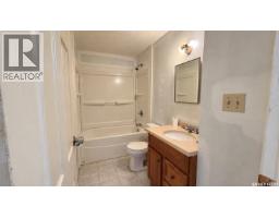 1721 H Avenue N, Saskatoon, SK S7L5A5 Photo 11
