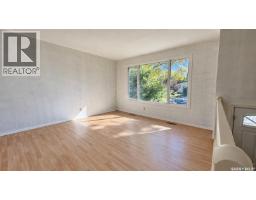 Family room - 1721 H Avenue N, Saskatoon, SK S7L5A5 Photo 8